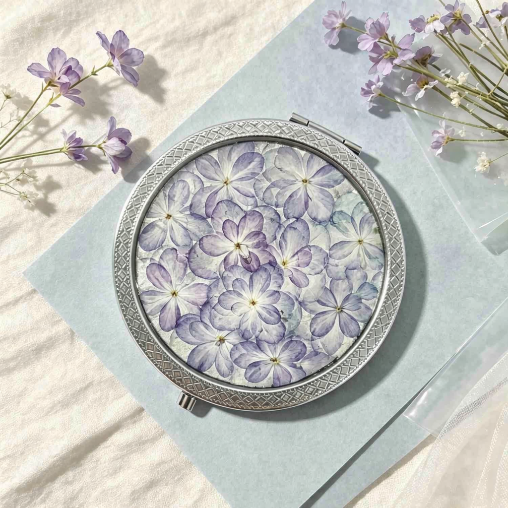 Blau Lila Blume Make-up Spiegel, handgemachter Kosmetikspiegel, 7 cm, Metallplattierung, echte Blüten, Reise Make-up Spiegel