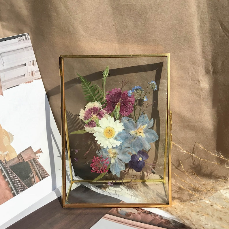 Gepresste Blumenrahmen, Weihnachtspressent, Blumenkunst, Blumengeschenk, botanische Kunstcollage, Blumenliebhabergeschenk, Blumenraumdekor