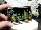 Visitenkartenhalter mit echten gepressten Trockenblumen, Kreditkartenhalter, Metalletui mit Kunstharz, Unikat