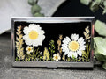 Kreditkartenhalter mit echten gepressten Trockenblumen, Metalletui