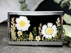 Kreditkartenhalter mit echten gepressten Trockenblumen, Metalletui