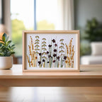 Getrocknetes Blumenarrangement im Holzrahmen 20x30cm – Echte Blumenkunst Wohndekoration