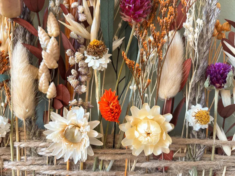 Bordeauxroter Eukalyptus Blumenkranz – Herbstliche Wanddeko, Boho & Landhausstil