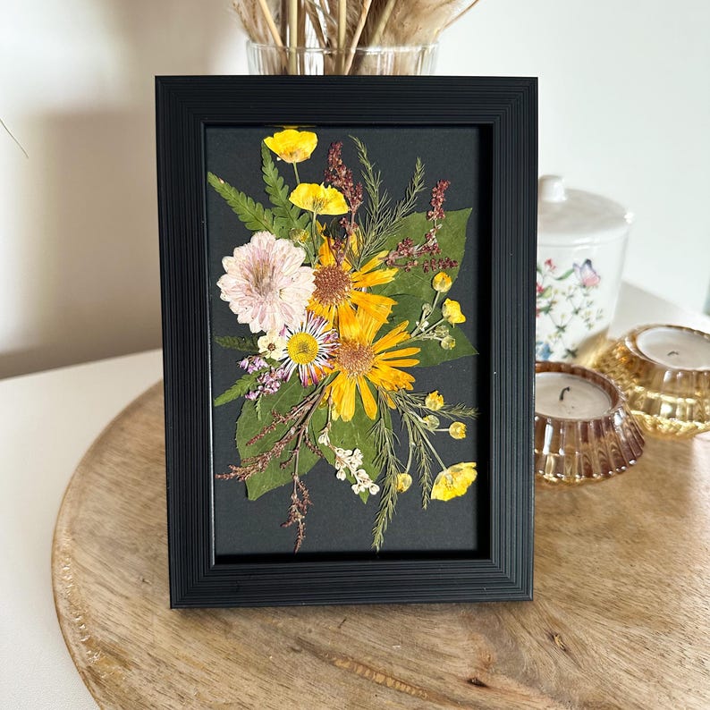 Gepresste Blumen Wandbehang Dekor, 10x15 cm, Echtes Blumen Kunstwerk im Rahmen, Rustikale Boho Zimmerdeko