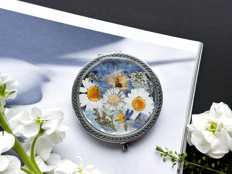 Gepresste Blume Taschenspiegel, Silber, 7,8 cm, zwei Spiegel, floraler Kompaktspiegel, Reise