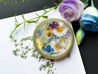 Silberner Taschenspiegel mit gepresster echter Blume, goldfarbenes Finish, Handwerkskosmetik, Hochzeitsgeschenk