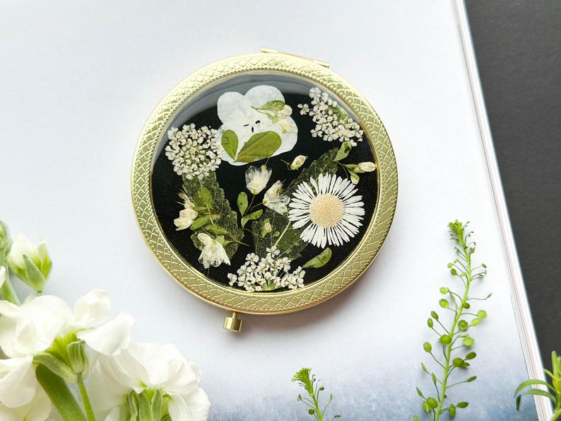Gepresste Blume Kompaktspiegel – Echte Blumen, Gold Finish, 7,8 cm, Handgefertigt