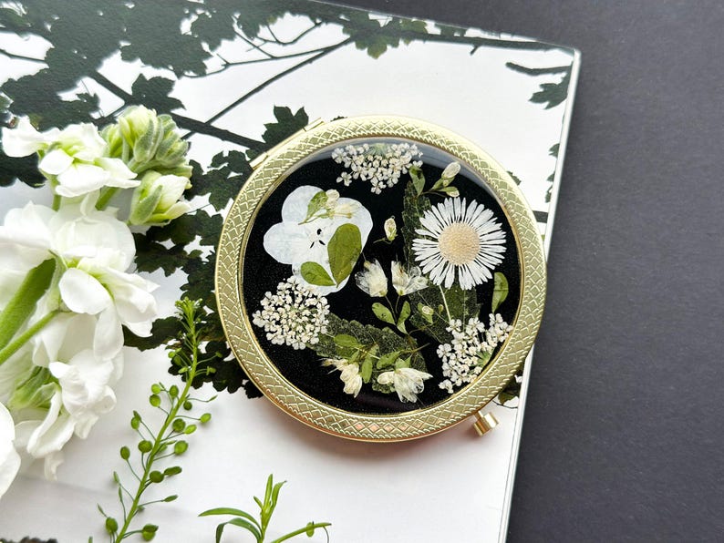 Gepresste Blume Kompaktspiegel – Echte Blumen, Gold Finish, 7,8 cm, Handgefertigt