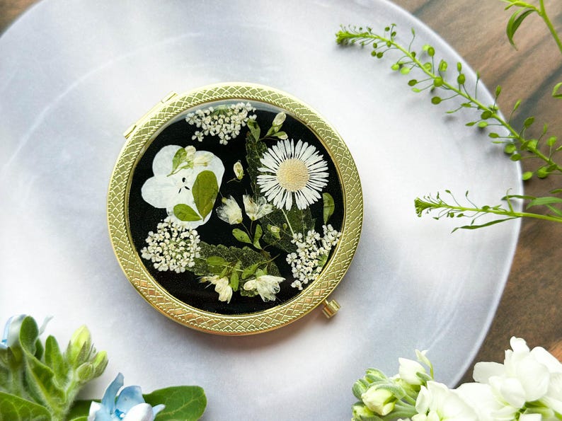 Gepresste Blume Kompaktspiegel – Echte Blumen, Gold Finish, 7,8 cm, Handgefertigt