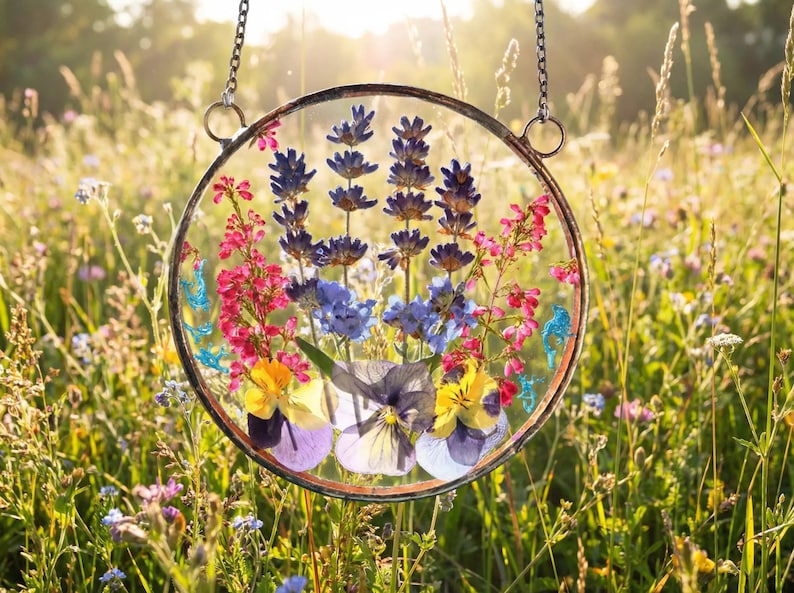 Gepresste Blume Glaskunst Suncatcher - Boho Wohnkultur, 10 cm Kreis