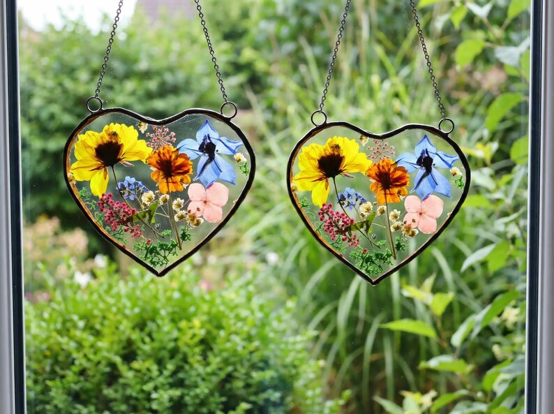 Geburtsblume Suncatcher mit gepressten Blumen, 12x12 cm Fensterdeko