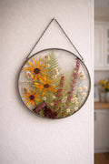 22 cm Runde Gepresste Blumen Wandkunst mit Gelben Blumen - Botanischer Glasdekor