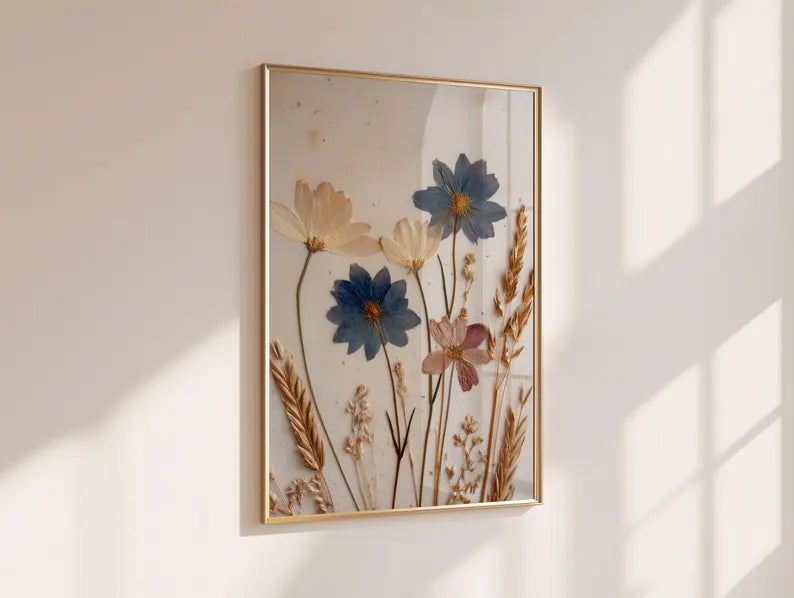Gepresste Blumen Wandkunst – Blauer Kosmos Botanischer Druck – Getrocknete Wildblumen Poster – Vintage Pflanzenkunst
